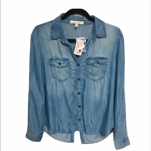 Forever 21 | Chmabray Button Down Split Back Shirt - Picture 1 of 6